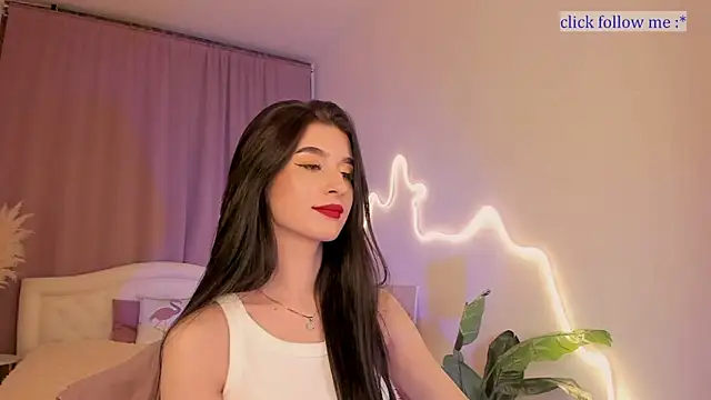 Snapshot of LauraCoy chatting on February 2026 08:30:01 PM LauraCoy online show from February 2026 08:30:01 PM