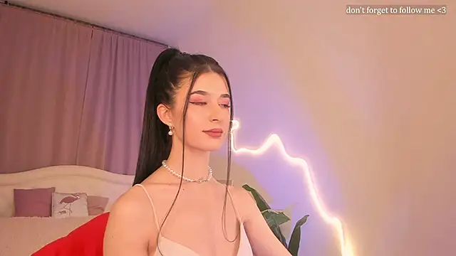 Snapshot of LauraCoy chatting on February 2026 08:21:01 PM LauraCoy online show from February 2026 08:21:01 PM