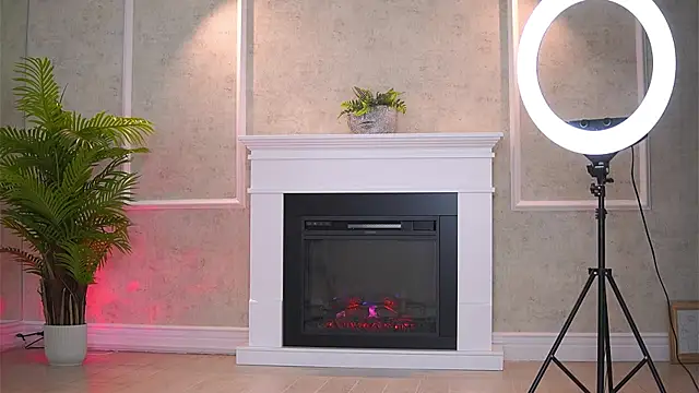 Abbela White online show from September 2025 06:04:02 AM