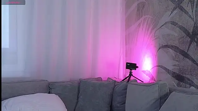 lily  foster online show from December 2024 05:53:02 AM