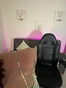 Megan lu2 online show from November 2025 04:23:02 AM