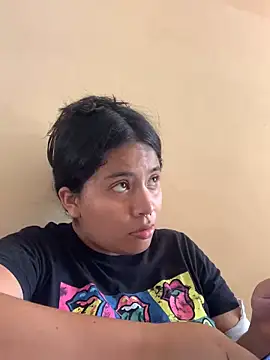 Snapshot of moncerrat_luna chatting on December 2024 06:28:02 PM moncerrat luna online show from December 2024 06:28:02 PM