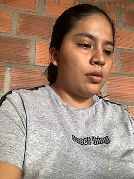 Snapshot of moncerrat_luna chatting on January 2025 05:05:01 PM moncerrat luna online show from January 2025 05:05:01 PM