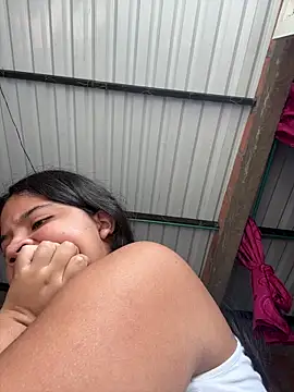 Snapshot of moncerrat_luna chatting on March 2025 01:20:02 PM moncerrat luna online show from March 2025 01:20:02 PM