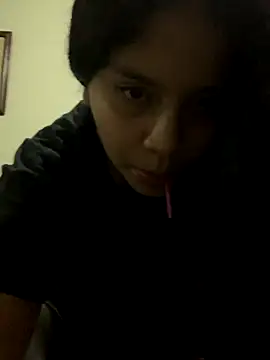 Snapshot of moncerrat_luna chatting on November 2025 02:10:01 AM moncerrat luna online show from November 2025 02:10:01 AM