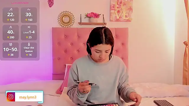 Snapshot of aliice_walker_ chatting on December 2024 12:40:02 PM aliice walker online show from December 2024 12:40:02 PM