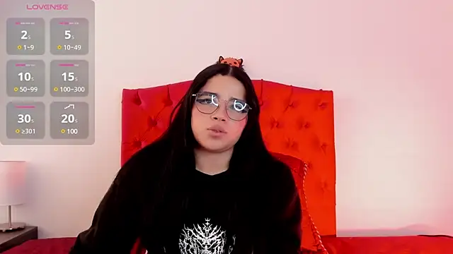 Snapshot of aliice_walker_ chatting on December 2024 06:34:02 PM aliice walker online show from December 2024 06:34:02 PM