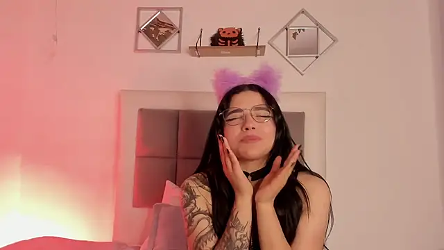 Snapshot of aliice_walker_ chatting on January 2025 06:31:01 PM aliice walker online show from January 2025 06:31:01 PM