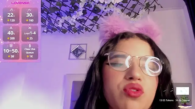 Snapshot of aliice_walker_ chatting on January 2025 06:44:01 PM aliice walker online show from January 2025 06:44:01 PM