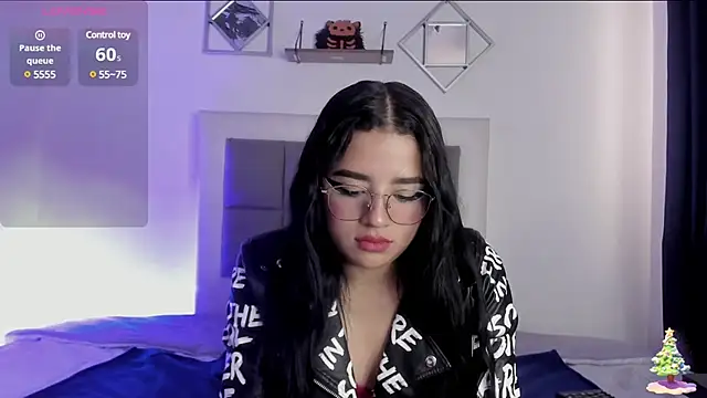 Snapshot of aliice_walker_ chatting on January 2025 04:19:01 PM aliice walker online show from January 2025 04:19:01 PM