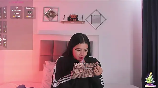 Snapshot of aliice_walker_ chatting on January 2025 12:49:01 PM aliice walker online show from January 2025 12:49:01 PM