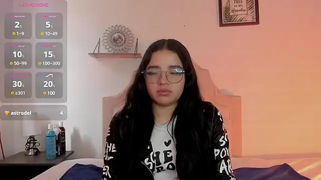 Snapshot of aliice_walker_ chatting on January 2025 05:48:01 PM aliice walker online show from January 2025 05:48:01 PM