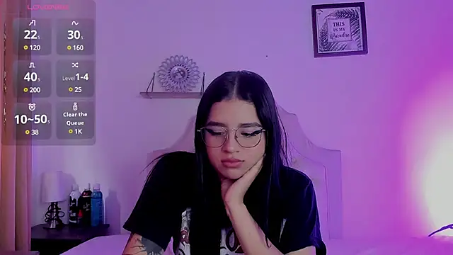 Snapshot of aliice_walker_ chatting on February 2025 03:17:01 PM aliice walker online show from February 2025 03:17:01 PM