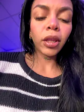 Charly  online show from November 2025 04:45:02 AM