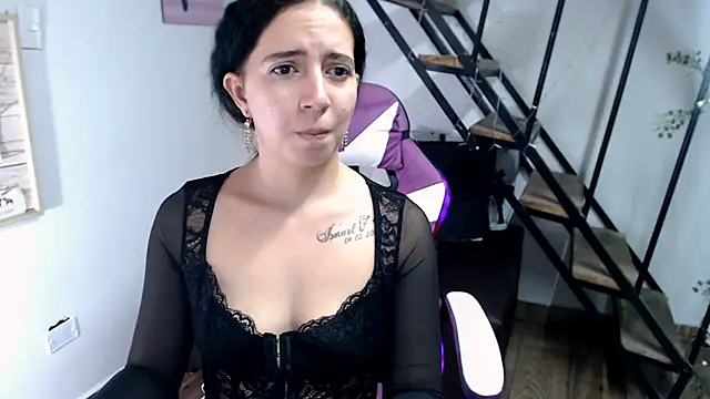 samantha baby  online show from October 2025 05:00:01 PM