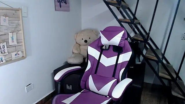 samantha baby  online show from October 2025 04:28:01 PM