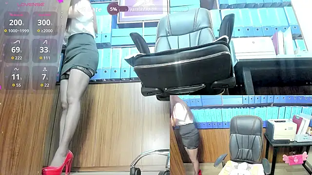 Snapshot of Office_Sexy chatting on September 2025 02:46:01 AM Office Sexy online show from September 2025 02:46:01 AM