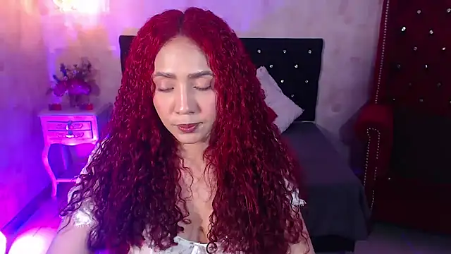Snapshot of IsabelaLatina chatting on July 2026 03:34:02 AM IsabelaLatina online show from July 2026 03:34:02 AM