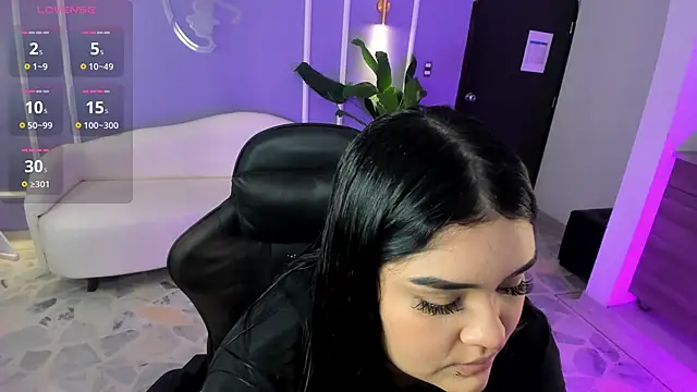 martinasaez online show from September 2025 08:08:01 PM