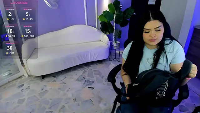 martinasaez online show from September 2025 08:20:01 PM