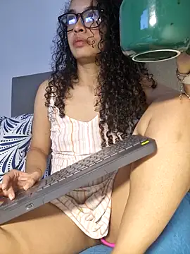 Snapshot of angela__98 chatting on April 2026 11:40:02 AM angela 98 online show from April 2026 11:40:02 AM