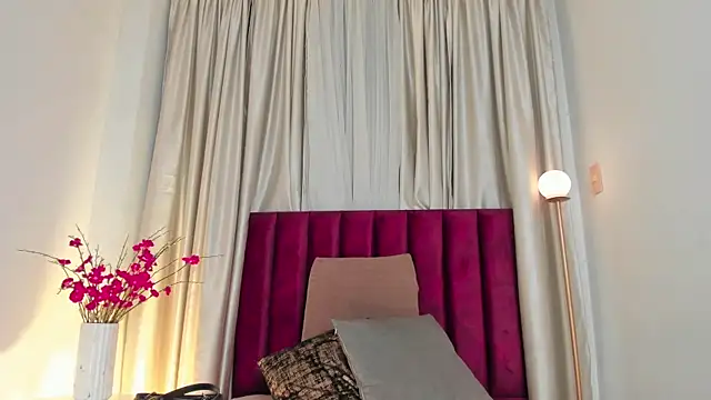 NoraDasilva online show from March 2025 12:37:02 AM