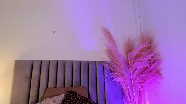 NoraDasilva online show from March 2025 12:33:02 AM