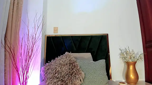 NoraDasilva online show from March 2025 07:53:02 PM