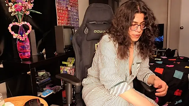 ShinyCherub online show from March 2025 01:00:01 AM