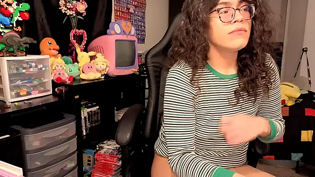 ShinyCherub online show from October 2025 02:06:01 AM