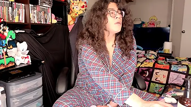 ShinyCherub online show from April 2026 02:01:01 AM