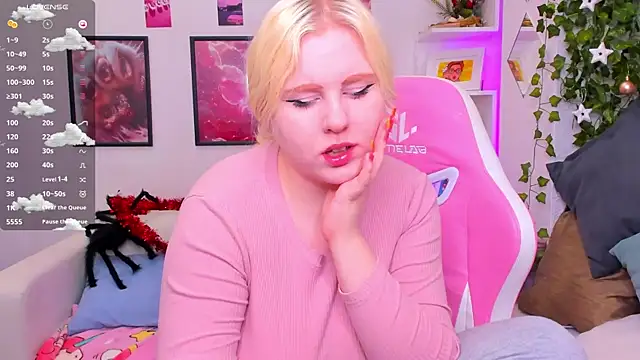 Snapshot of art_lovee chatting on December 2025 01:35:01 AM art lovee online show from December 2025 01:35:01 AM