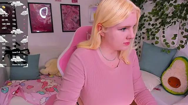 Snapshot of art_lovee chatting on February 2026 01:33:01 AM art lovee online show from February 2026 01:33:01 AM