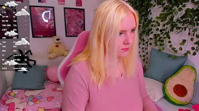 Snapshot of art_lovee chatting on February 2026 01:13:02 AM art lovee online show from February 2026 01:13:02 AM