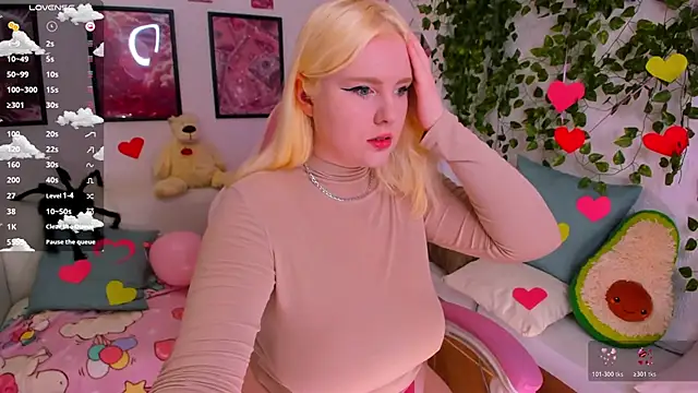 Snapshot of art_lovee chatting on February 2026 01:23:01 AM art lovee online show from February 2026 01:23:01 AM