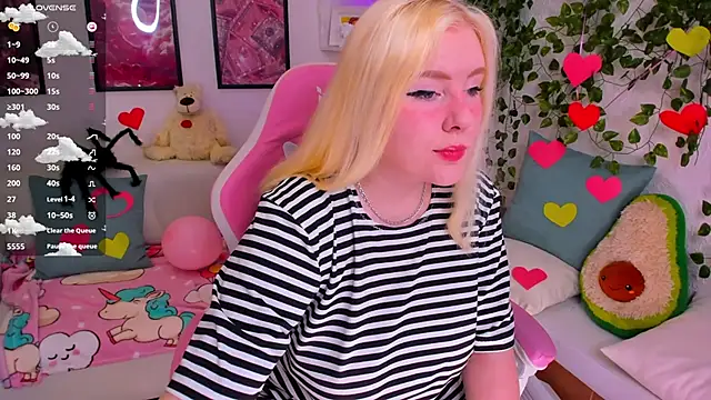 Snapshot of art_lovee chatting on February 2026 01:39:02 AM art lovee online show from February 2026 01:39:02 AM