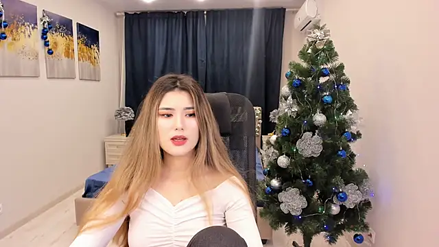 AnneTLi online show from December 2024 03:36:02 AM