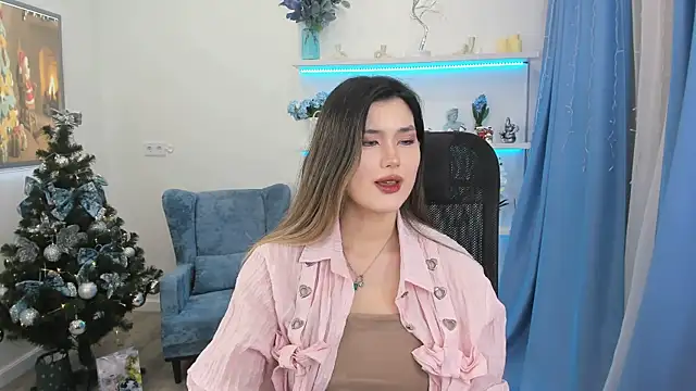 AnneTLi online show from December 2025 08:02:01 PM