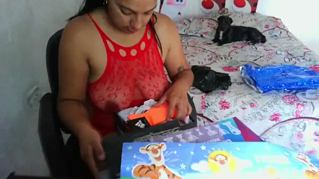 almaswan1 online show from December 2024 03:12:02 PM