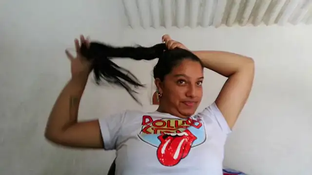 almaswan1 online show from January 2025 05:12:02 PM