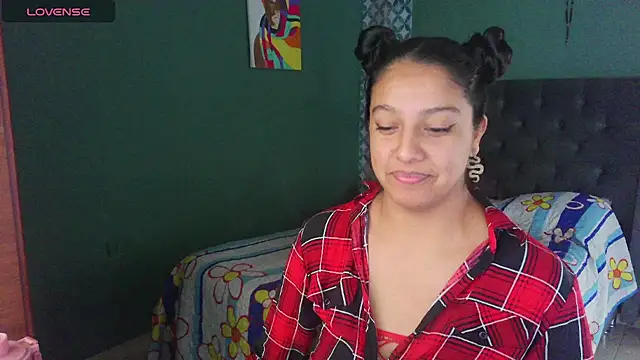 almaswan1 online show from September 2025 01:57:02 PM