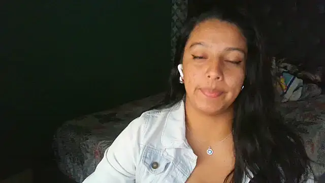 almaswan1 online show from October 2025 03:41:01 PM