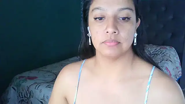 almaswan1 online show from October 2025 04:26:02 PM