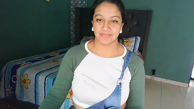 almaswan1 online show from November 2025 05:22:01 PM