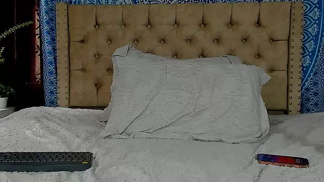 Snapshot of KeryHillson chatting on December 2024 03:30:02 PM KeryHillson online show from December 2024 03:30:02 PM