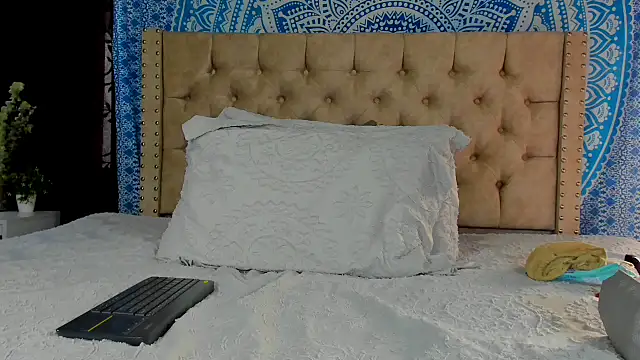 Snapshot of KeryHillson chatting on December 2024 01:38:02 PM KeryHillson online show from December 2024 01:38:02 PM