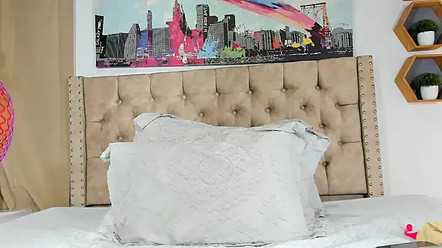 Snapshot of KeryHillson chatting on February 2025 12:29:01 PM KeryHillson online show from February 2025 12:29:01 PM