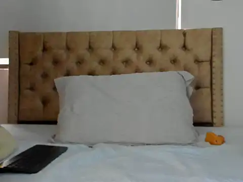 Snapshot of KeryHillson chatting on September 2025 12:05:02 PM KeryHillson online show from September 2025 12:05:02 PM