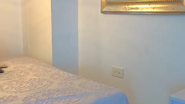 Snapshot of KeryHillson chatting on November 2025 11:56:02 AM KeryHillson online show from November 2025 11:56:02 AM