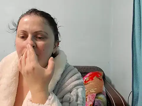 Snapshot of Lillian2 chatting on December 2024 02:41:02 PM Lillian2 online show from December 2024 02:41:02 PM